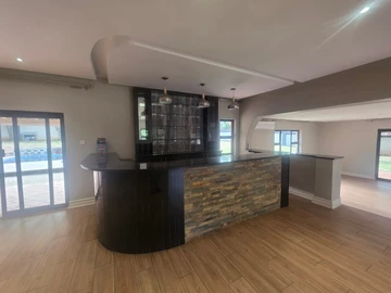 7 Bedroom House