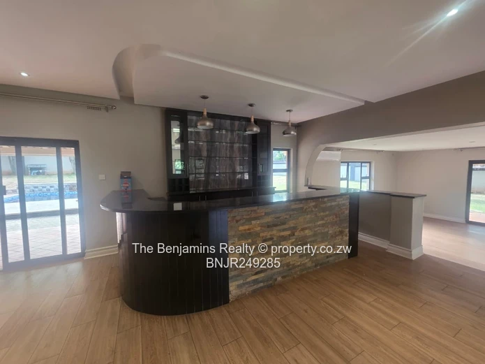 Ambassadorial Home In Colne Valley
