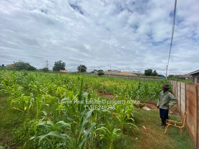 PRIME HARARE NORTH LAND MOUNT PLEASANT HEIGHTS 2168sqm