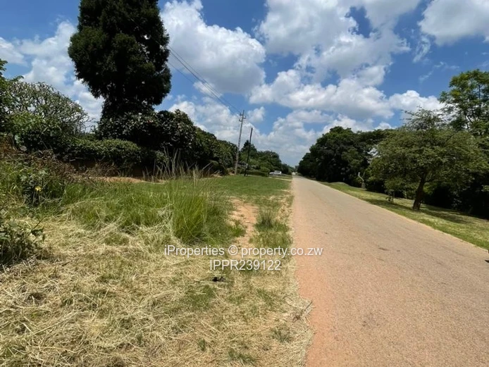 Investment  Property on 2,431sqm with Title Deeds