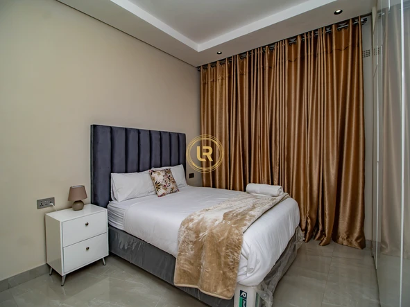 3 Bedroom Flat & Apartment