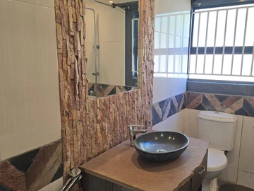 2 Bedroom Garden Flat