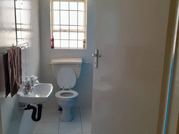 2 Bedroom Garden Flat