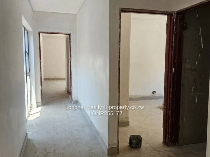 Incomplete Greendale 4-Bed Garden Flat — Borehole & High Ceilings