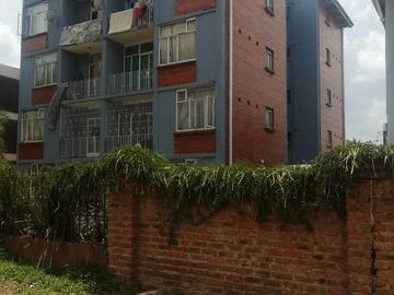 2 Bedroom Flat & Apartment