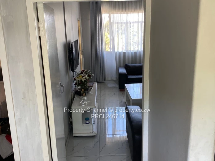 Modern 1-Bedroom Apartment To Let – Avenues
