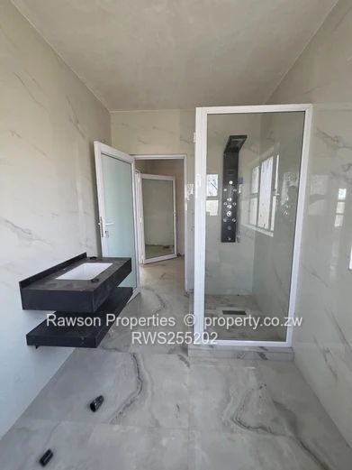 A must see house in Nyabira Penrose  (Sole Mandate)