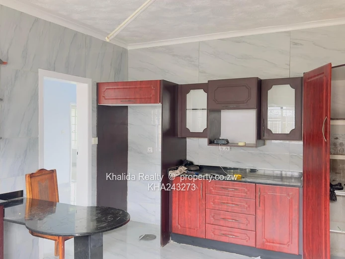 Modern 4-Bedroom House Plus 2 bed cottage For Rent in Mabelreign