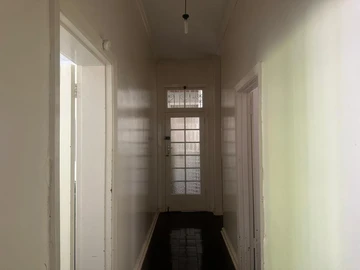 2 Bedroom Flat & Apartment