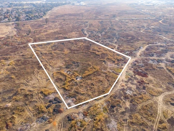 Commercial & Industrial Land