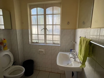 4 Bedroom Garden Flat