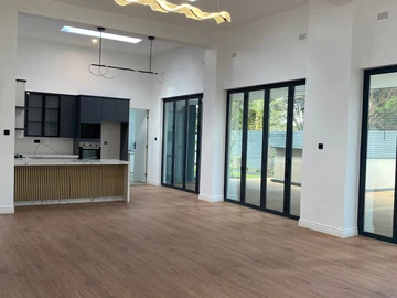 4 Bedroom Garden Flat