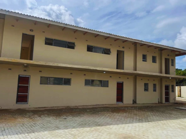 2 Bedroom Flat & Apartment