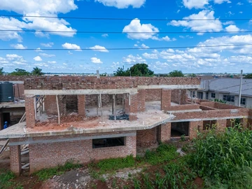 7 Bedroom House