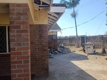 8 Bedroom House
