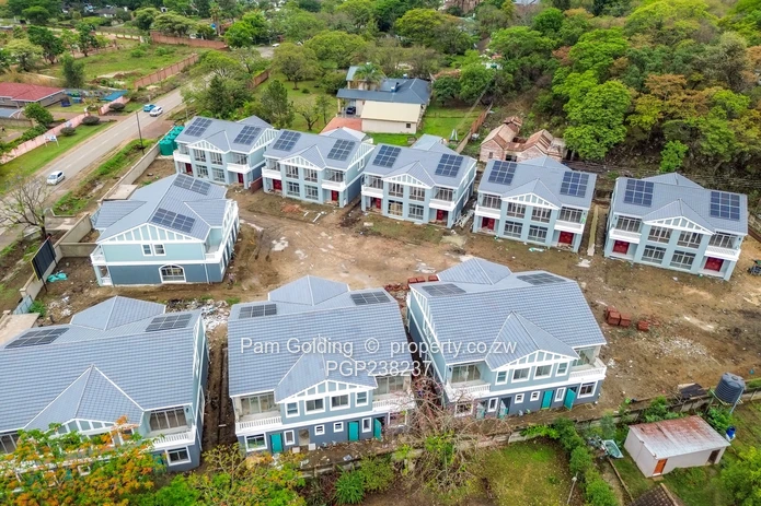 Luxury 4-Bedroom Duplexes in the Heart of Strathaven (Sole Mandate)