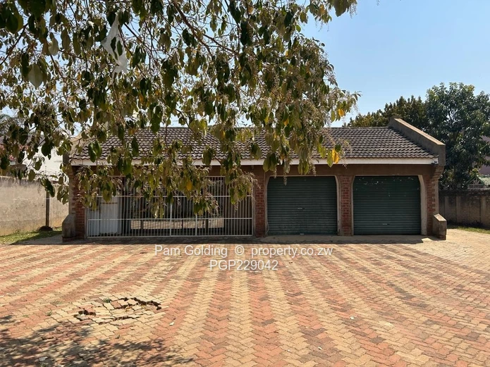 Beautiful 4 Bedroom House in Westgate (Sole Mandate)