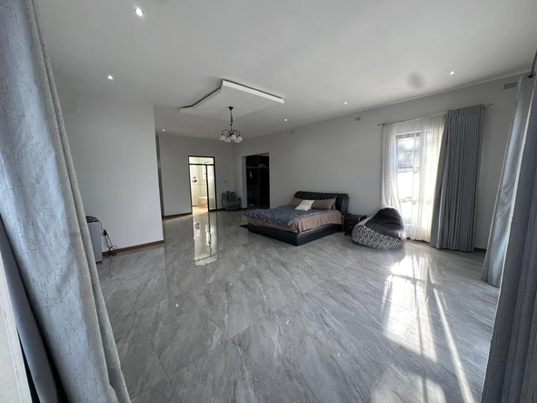 5 Bedroom House