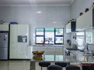 3 Bedroom Townhouse Complex