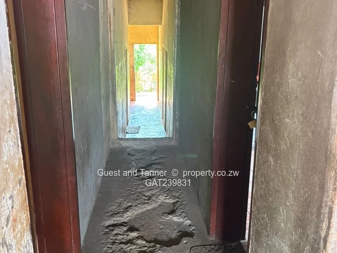 Ruvimbo Township Property for Sale on 600sqm with Excellent Renovation and Development Potential