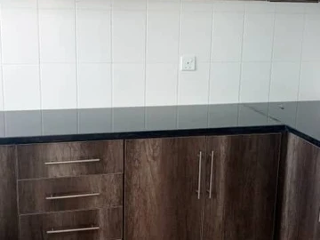 3 Bedroom Flat & Apartment