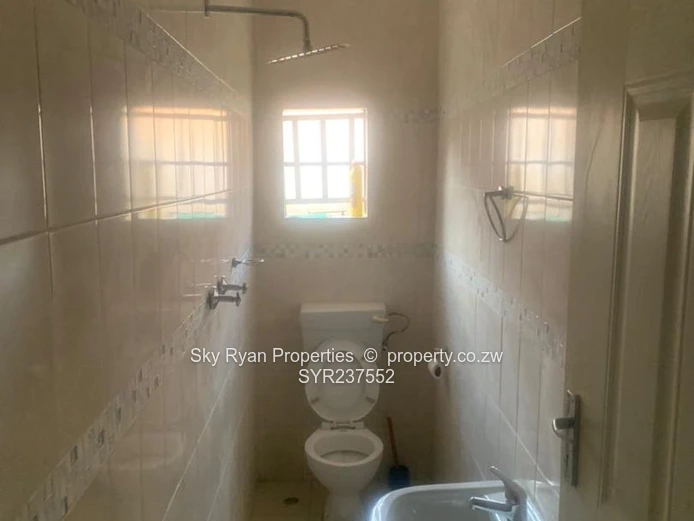 Chitungwiza Unit J House For Sale 