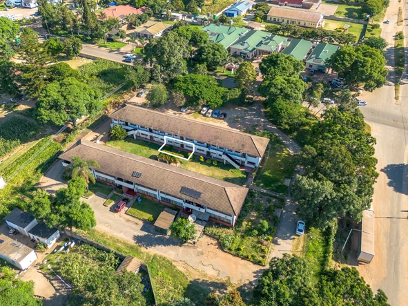 2 Bedroom Flat & Apartment