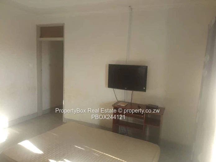 Sunway City property for sale with 3 bed cottage for $165 000