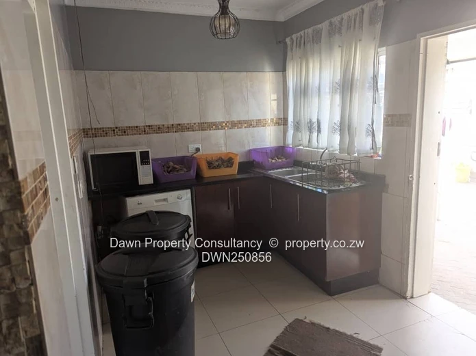 Spacious 5-Bed Family Home in Damofalls with Borehole (Sole Mandate)