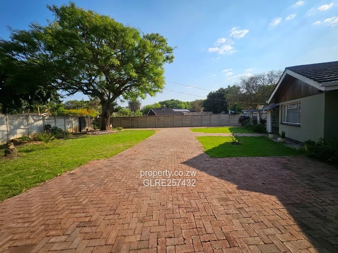 Sunlit Eastlea 4-Bed Home with Borehole & Driveway