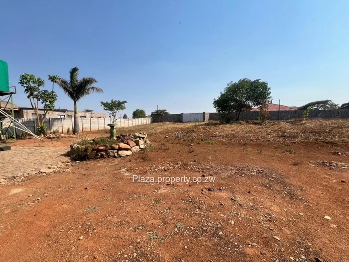 Serene Oasis in Manresa Estate: A Rare Gem Awaits