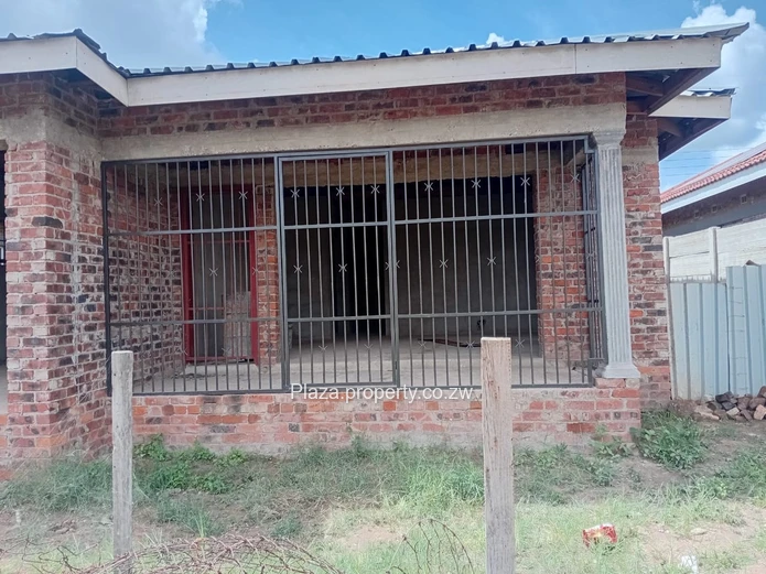 Incomplete house for sale in Glen View Extension