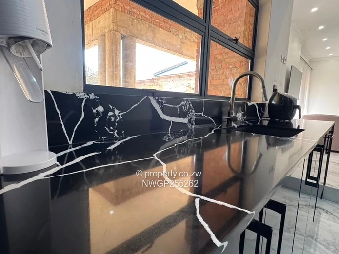 Matsheumhlope Luxury Residence — Property Listing