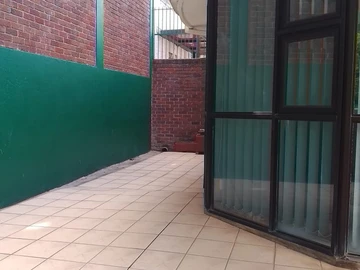 3 Bedroom Flat & Apartment