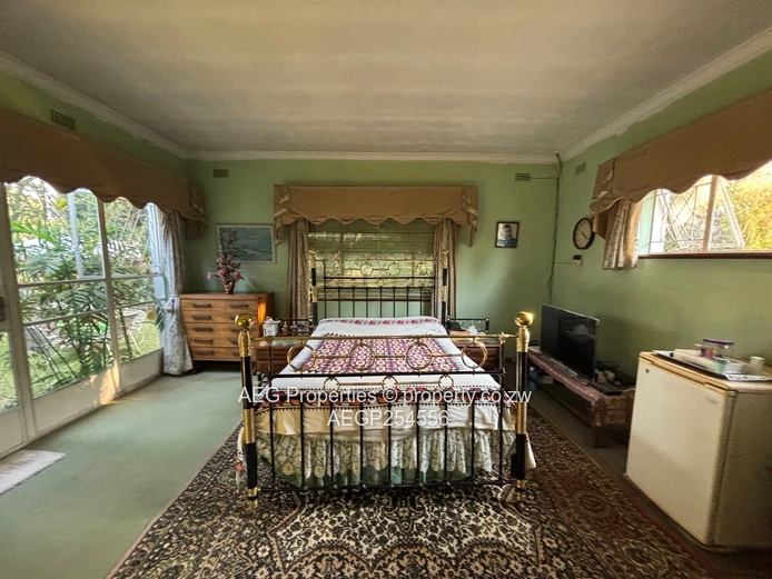 Vainona: 4-Bed Home with Pool & Mature Gardens