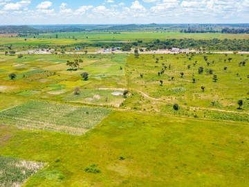 Commercial & Industrial Land