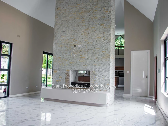 Striking Contemporary Living (Sole Mandate)