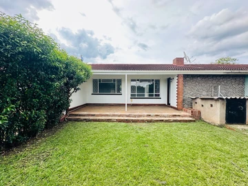 Recently renovated 2-Bedroom, 1-Bath Garden Flat For Rent in Marlborough