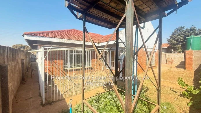Solid neat family home!!!