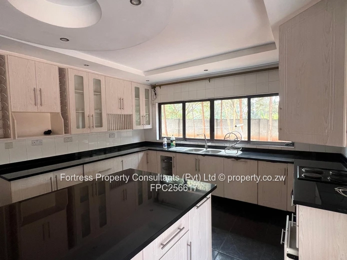 Glen Lorne 5-Bed Home with Borehole & Jacuzzi