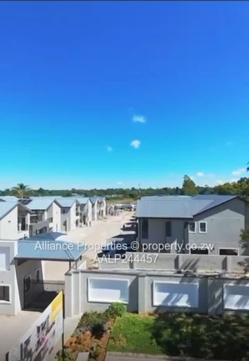 Greendale Coronation – Modern 4-Bedroom Home with Solar Backup & 24hr Security (USD $2,000)