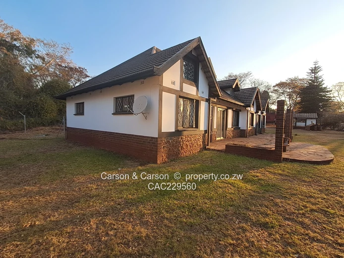 Located in the prestigious Philadelphia area of Borrowdale,