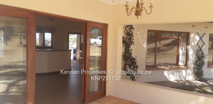 2 Bedroom Cottage In Helensvale (Sole Mandate)