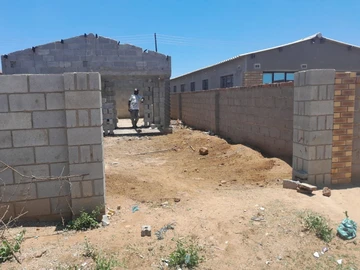 Incomplete 6-Bedroom House for Sale in Emganwini, Bulawayo!