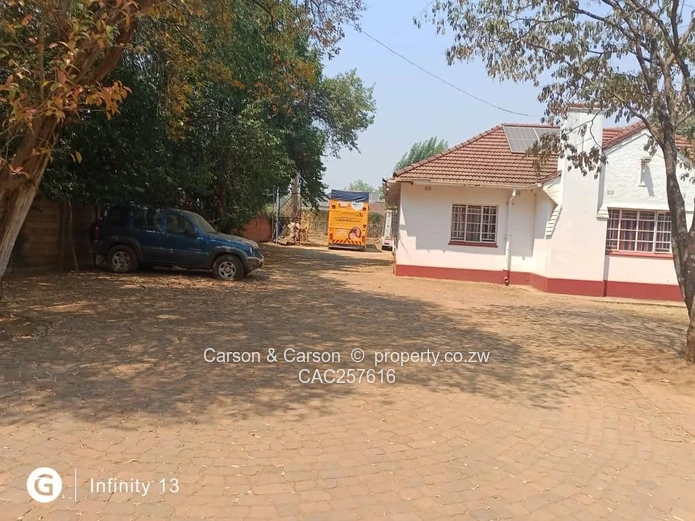 Eastlea 3BR Home on 1400m² — Paved Yard & Staff Unit