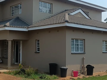 3 Bedroom Flat & Apartment