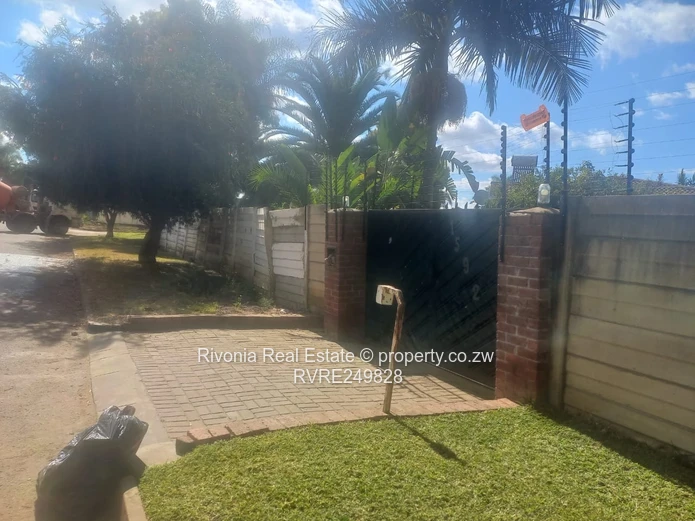 700m² Bluff Hill Stand — Secure, Tarred & Serviced