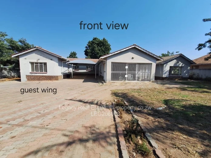 4-Bedroom Family House for Sale in Zimre Park, Harare East with Borehole