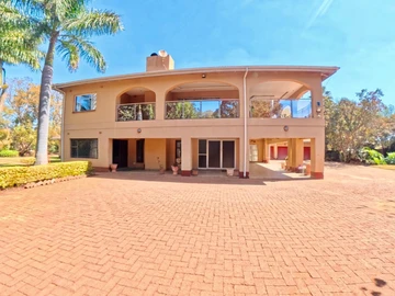 8 Bedroom House