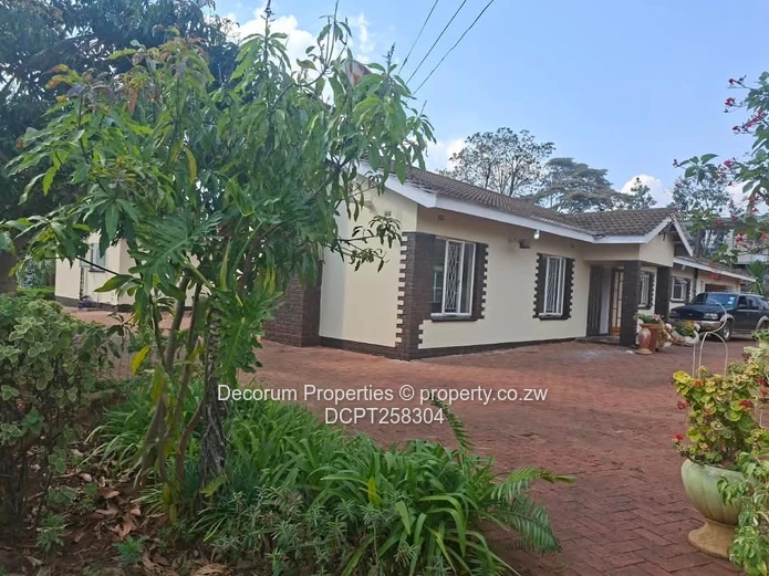 Highlands 5-Bed Home — Borehole, Garden & Fireplace